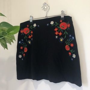 FRENCH CONNECTION - Black Mini Skirt